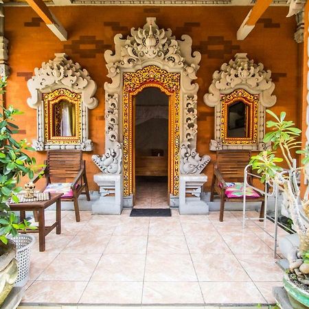 Отель Pondok Wisata Elsa 2 Ловина Экстерьер фото