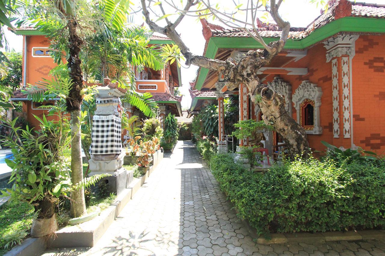 Отель Pondok Wisata Elsa 2 Ловина Экстерьер фото