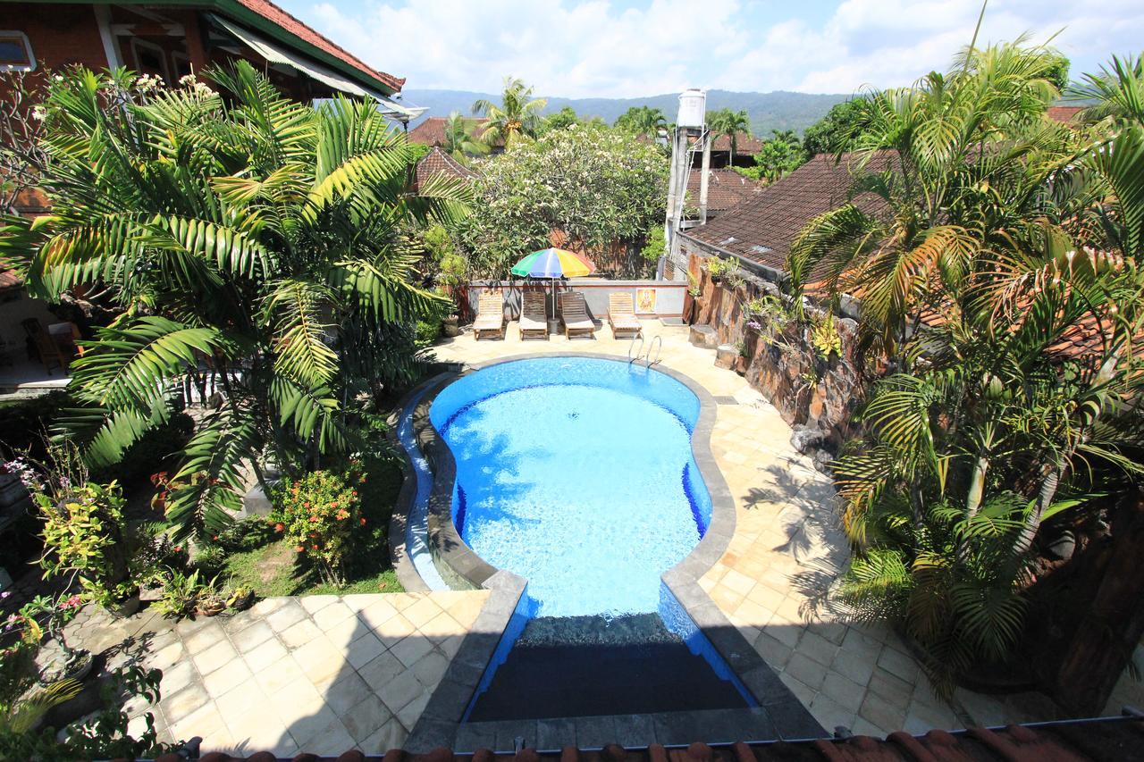 Отель Pondok Wisata Elsa 2 Ловина Экстерьер фото