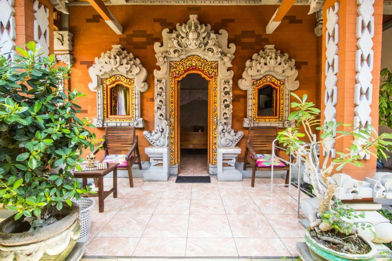 Отель Pondok Wisata Elsa 2 Ловина Экстерьер фото